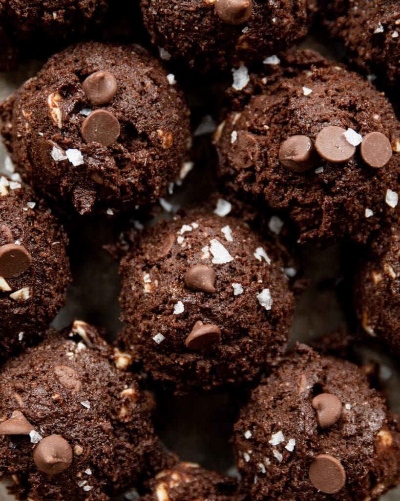 triple chocolat chip cookies