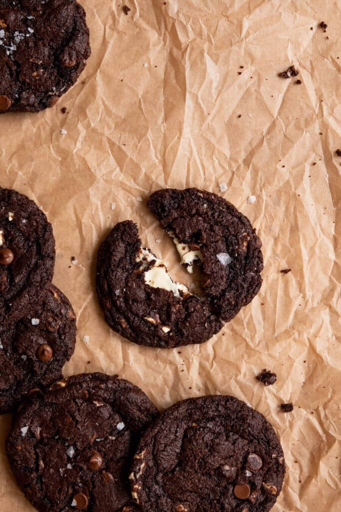 triple chocolat chip cookies