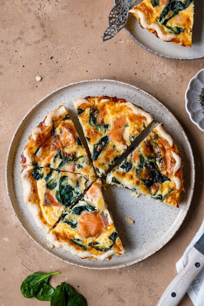Quiche met zalm en spinazie