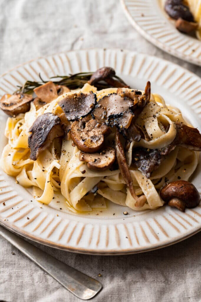 Tagliatelle met truffel en paddenstoelen